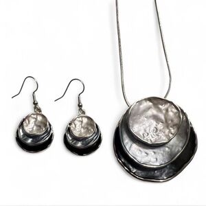 Black White Gray Enamel Disc pendant Necklace Earrings Jewelry Set Silver Tone